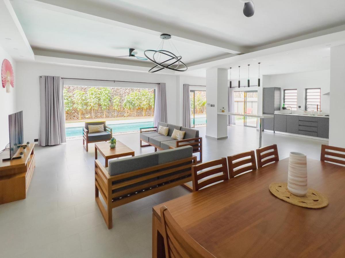 Spacious 4 Bedrooms Villa With Infinity Pool Гранд Байе Екстериор снимка