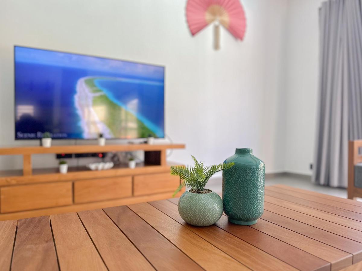 Spacious 4 Bedrooms Villa With Infinity Pool Гранд Байе Екстериор снимка